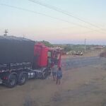 Tragédia Choca a Bahia: Carreta Desgovernada Deixa Rastro de Morte e Desespero!