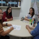 Choque! Mulheres EXPLODEM a escala salarial e humilham homens nesse hospital!