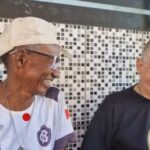 De Bar em Bar, Uma Amizade de 30 Anos Surpreende e Emociona a Internet!