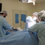 60 Socos! Mulher Tem Alta Surpreendente Após Reconstrução Facial Urgente!