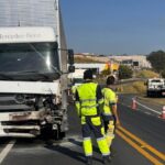 🔥 Tragédia na Estrada! Motoqueiro Vira Tocha Humana Após Bater em Carreta em Itatiba!