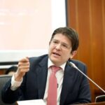 Bomba na Colômbia! Pré-candidato à Presidência MORRE após atentado chocante!