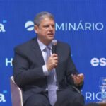 💣 Tarcísio JOGA A BOMBA: Congresso PODE anistiar GOLPISTAS? 😱 Entenda a polêmica!
