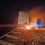 🔥Caminhão de Agrotóxicos Vira BOLA DE FOGO na Rodovia! O que Aconteceu é INACREDITÁVEL!
